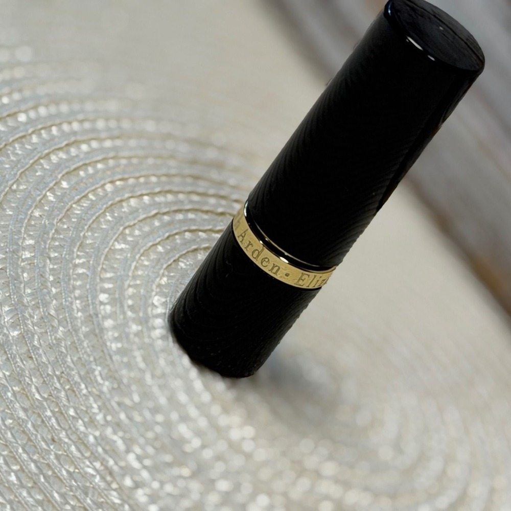 Elizabeth Arden Ceramide Ultra Lipstick 01‎ Rouge Red Gold Case 3.5g Retired